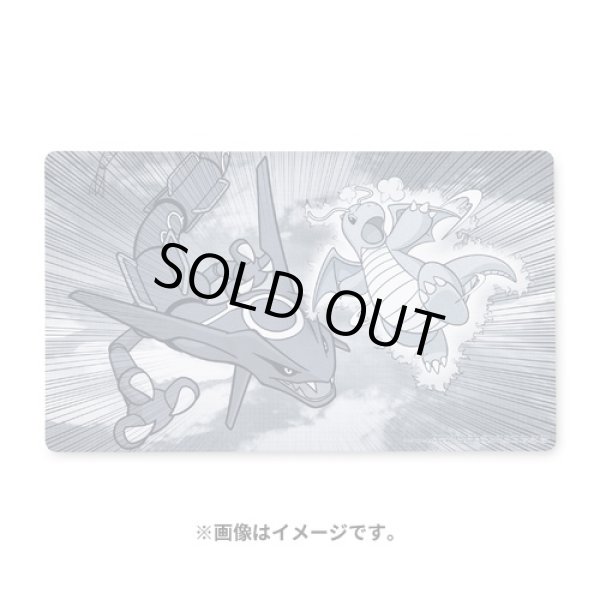 画像1: 【海外版】PDragonite & Rayquaza Collide Playmat (1)